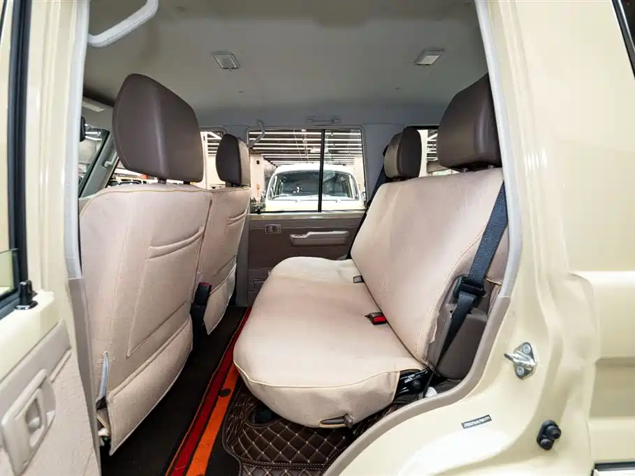 Toyota Land Cruiser 2020 — фото 10