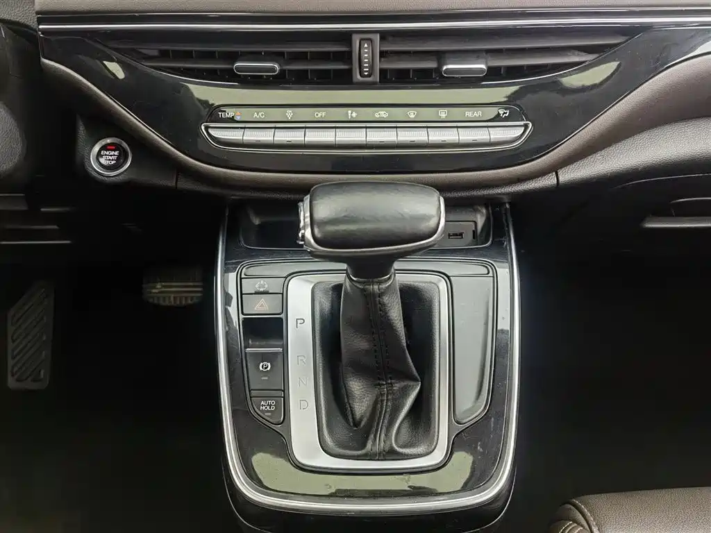 GAC Motor Trumpchi M6 2019 — фото 13