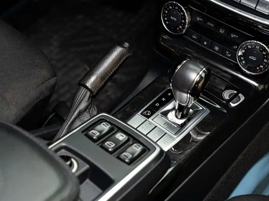 Mercedes-Benz G-Class 2018 — фото 15
