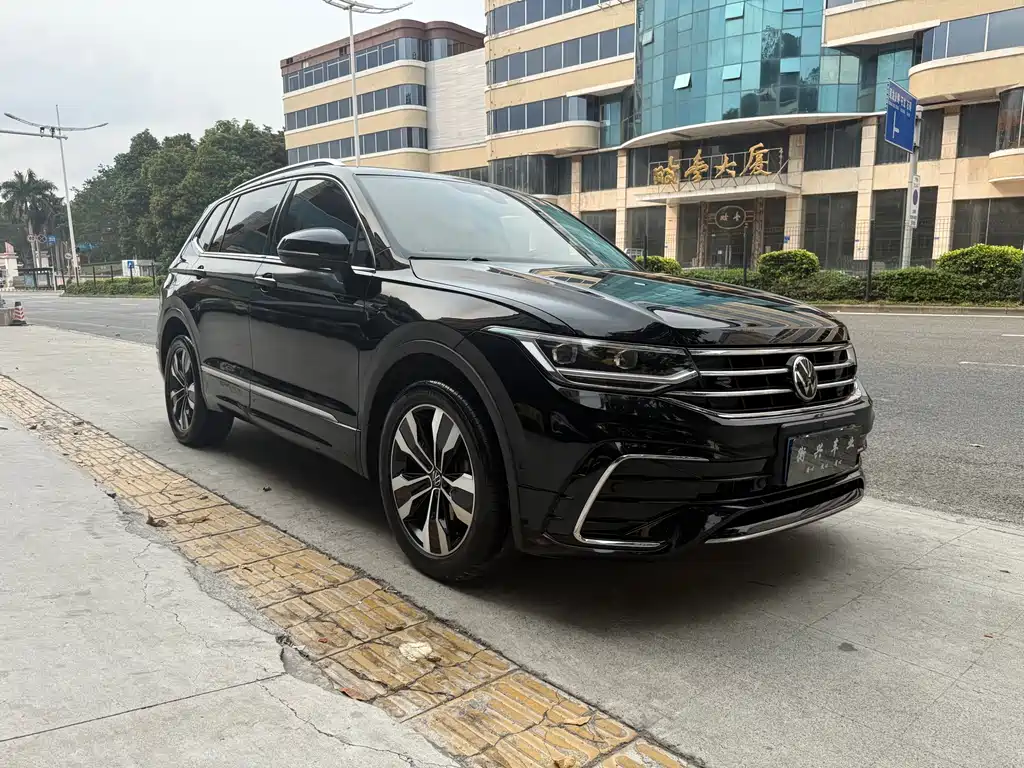 Volkswagen Tiguan L 2023