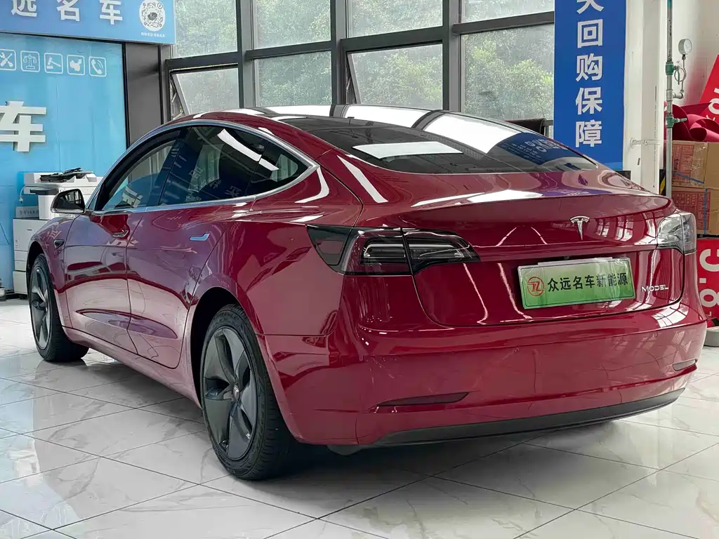Tesla Model 3 2020 — фото 13