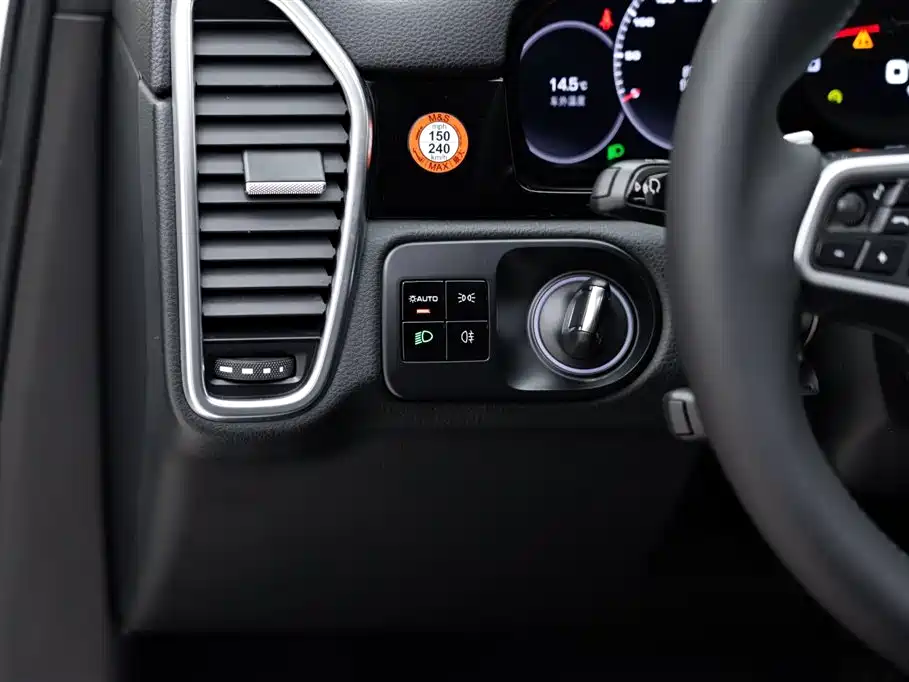 Porsche Cayenne 2018 — фото 17