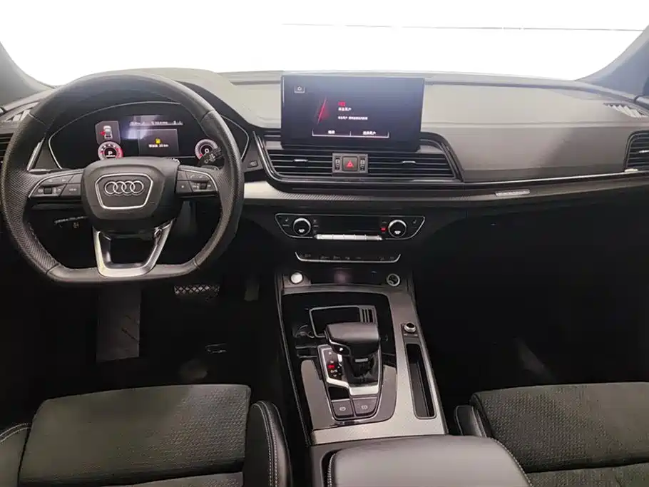 Audi Q5L Sportback 2021 — фото 12