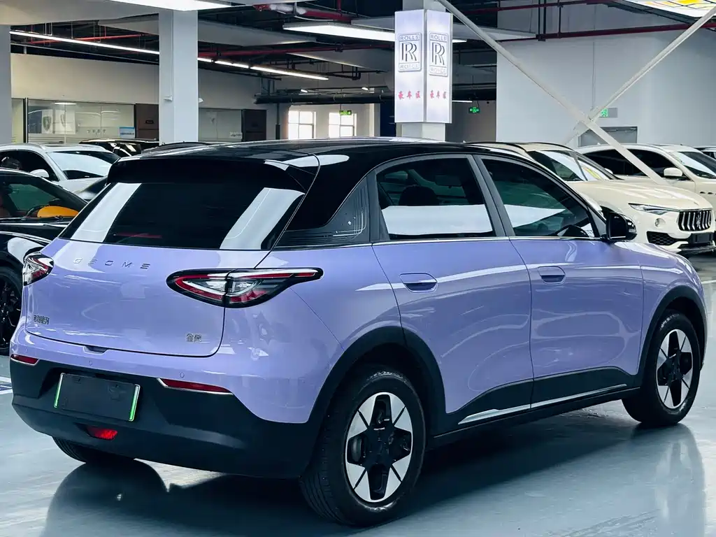 Geely Galaxy Starwish 2025 — фото 15