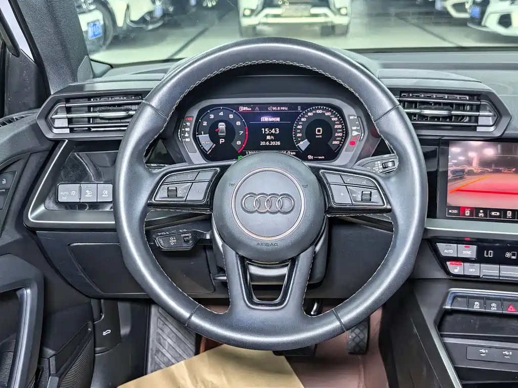 Audi A3 2023 — фото 12