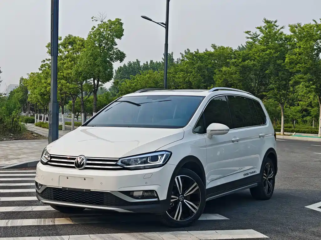 Volkswagen Touran 2023