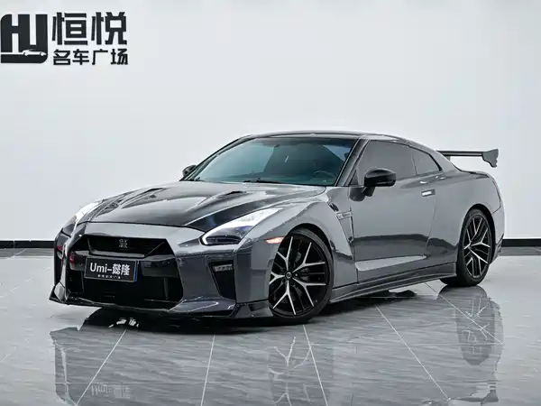 Nissan GT-R 2012
