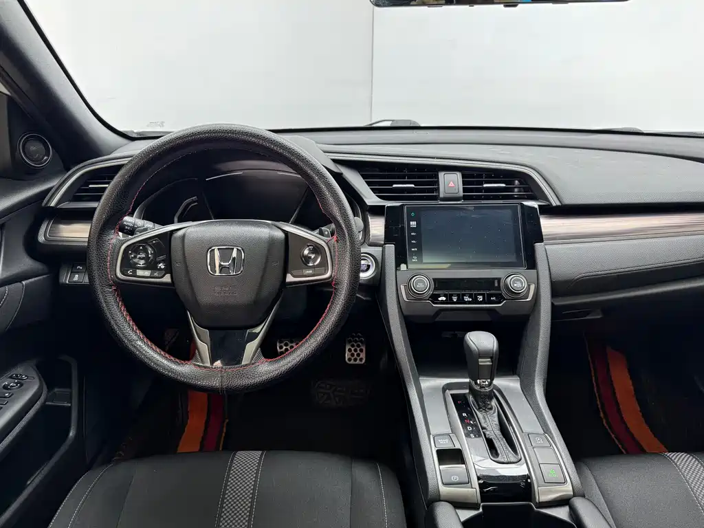 Honda Civic 2020 — фото 17
