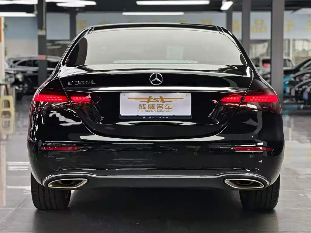 Mercedes-Benz E-Class 2023 — фото 9
