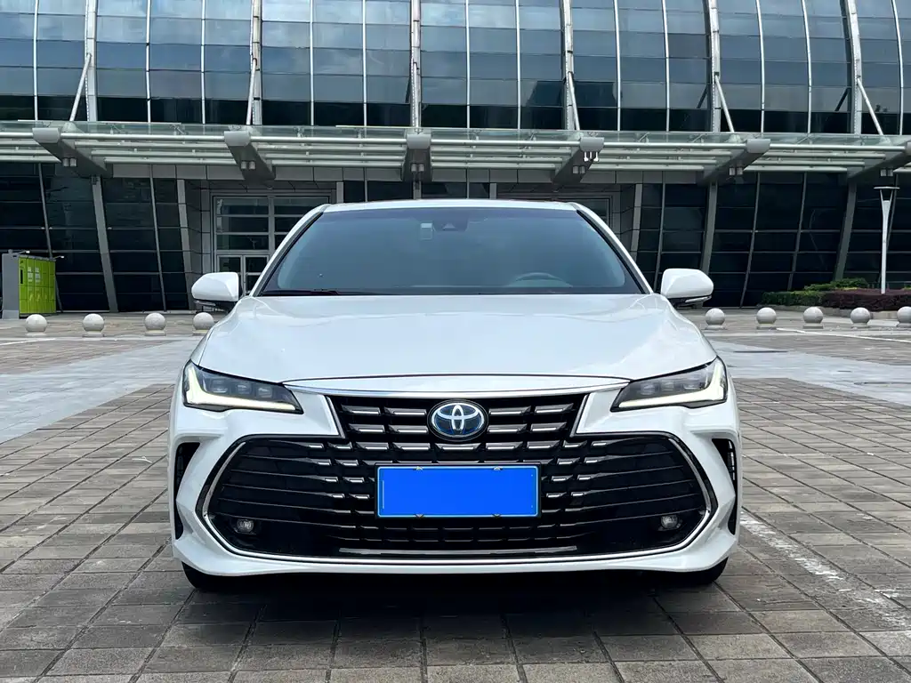 Toyota Avalon 2023 — фото 3