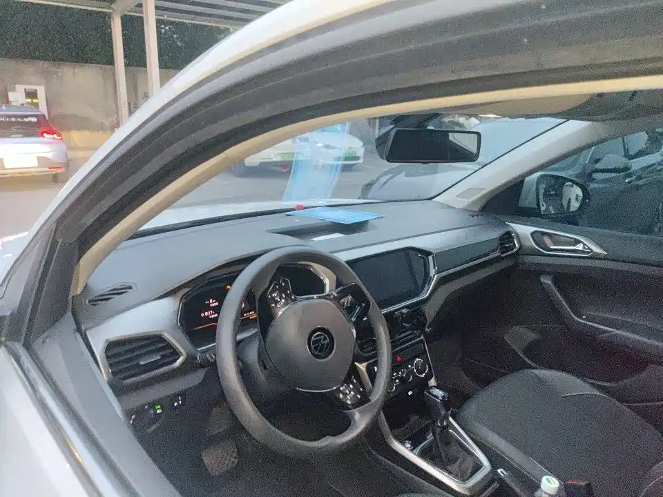 Volkswagen T-Cross 2023
