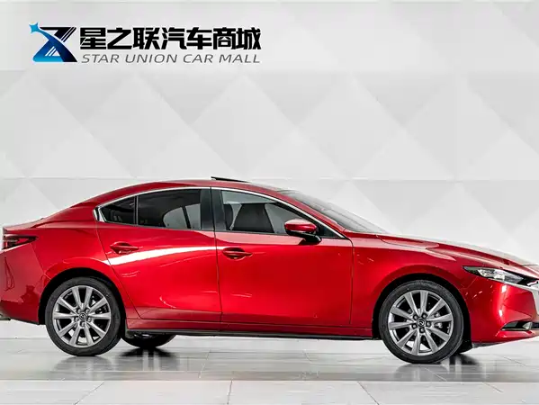 Mazda 3 Axela 2022