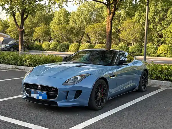 Jaguar F-TYPE 2015