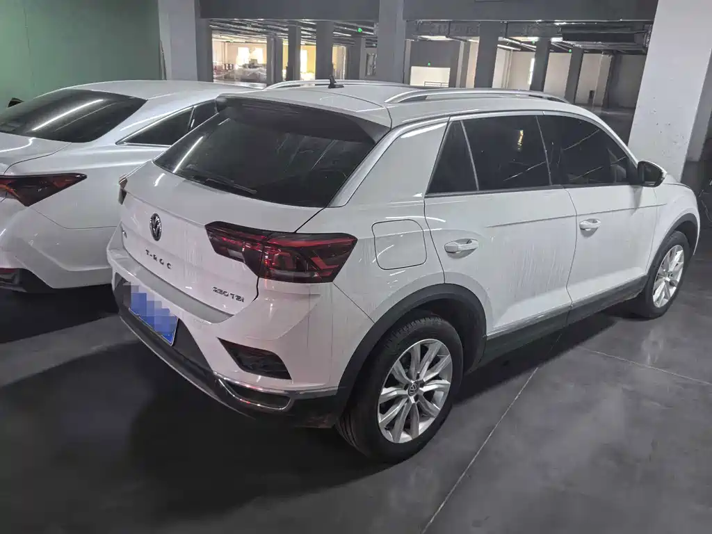 Volkswagen T-Roc 2021 — фото 2