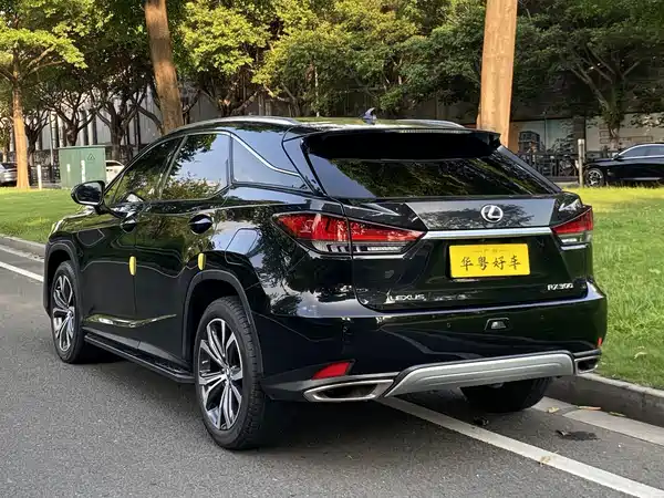 Lexus RX 2022