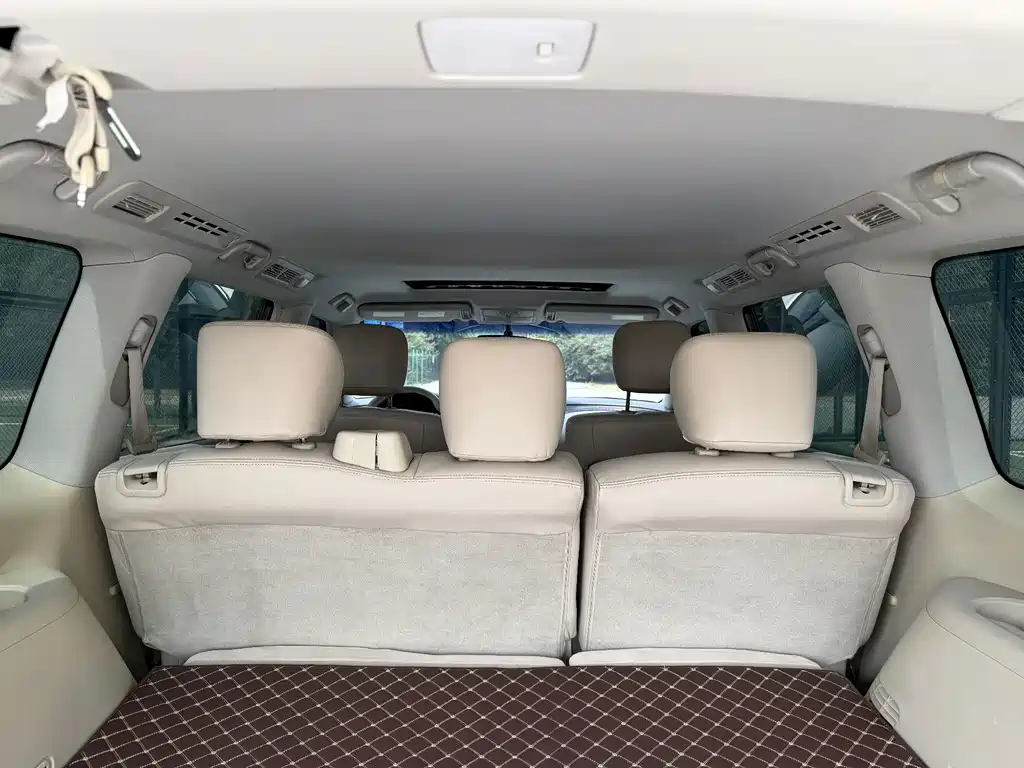 Nissan Patrol 2018 — фото 15
