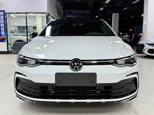 Volkswagen Golf 2021