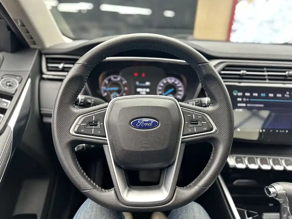 Ford Territory 2022 — фото 11