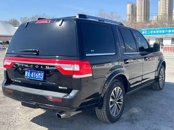 Lincoln Navigator 2016