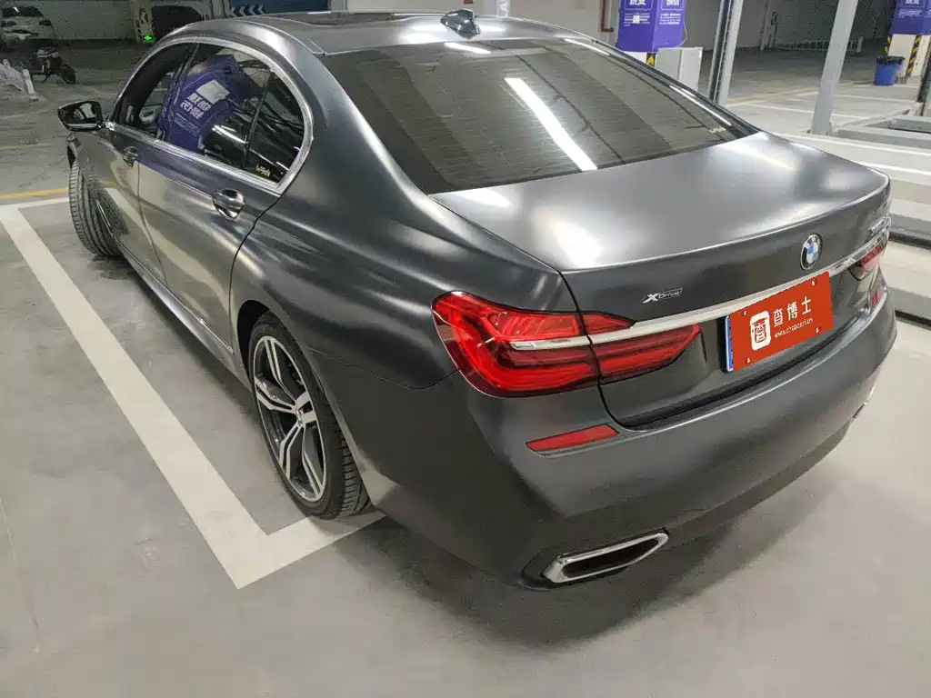 BMW 7 Series 2019 — фото 8