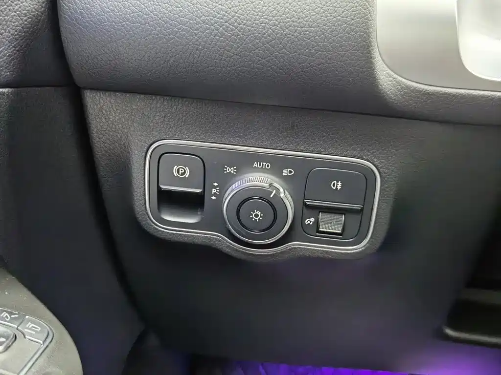 Mercedes-Benz GLB 2022 — фото 21