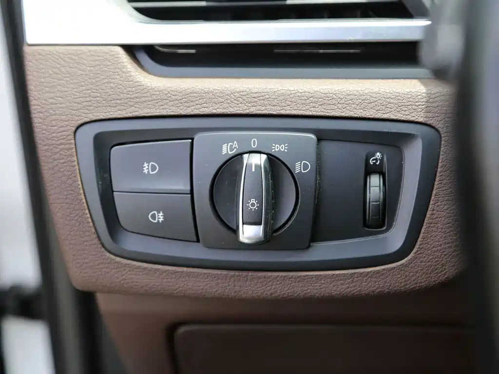 BMW X1 2019 — фото 13