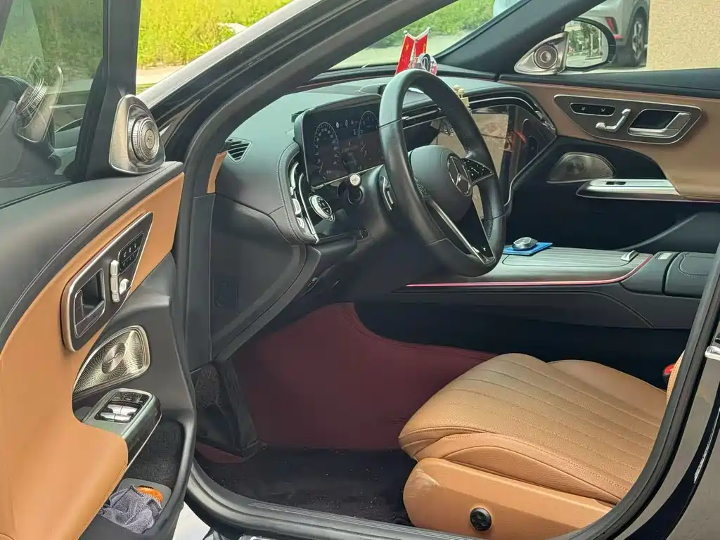 Mercedes-Benz E-Class 2024