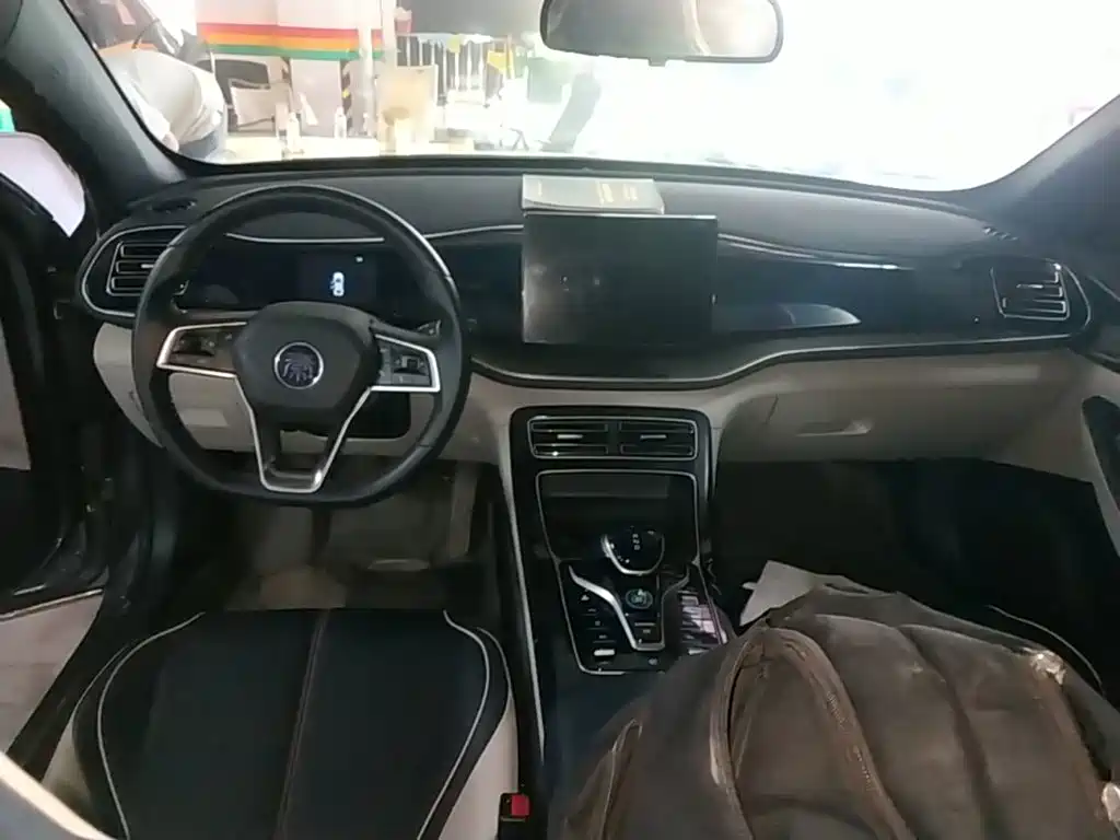 BYD Qin PLUS 2022 — фото 10