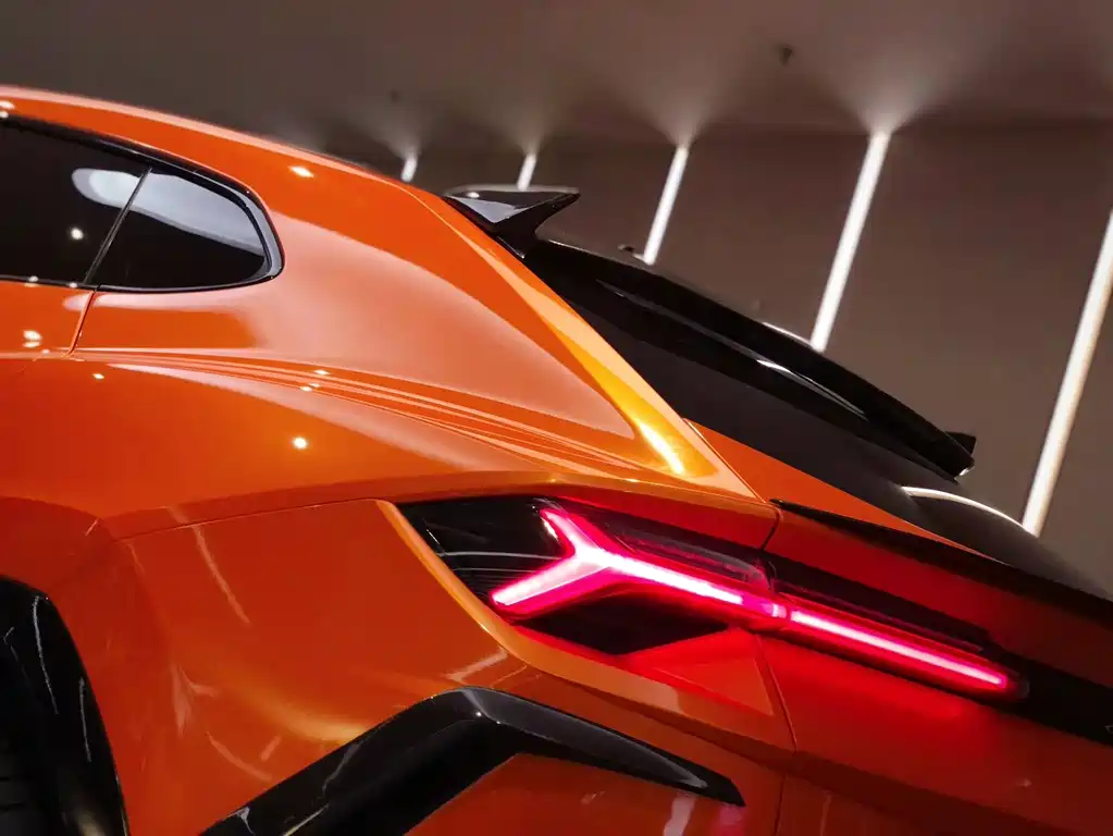 Lamborghini Urus 2019 — фото 7