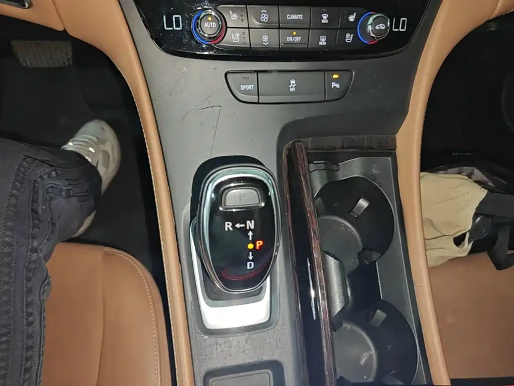 Buick LaCrosse 2017 — фото 14