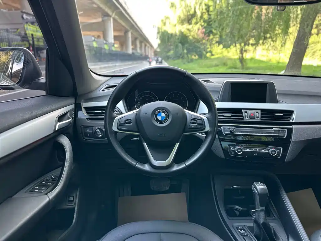 BMW X1 2017 — фото 13
