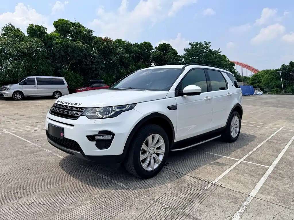 Land Rover Discovery Sport 2017 — фото 1