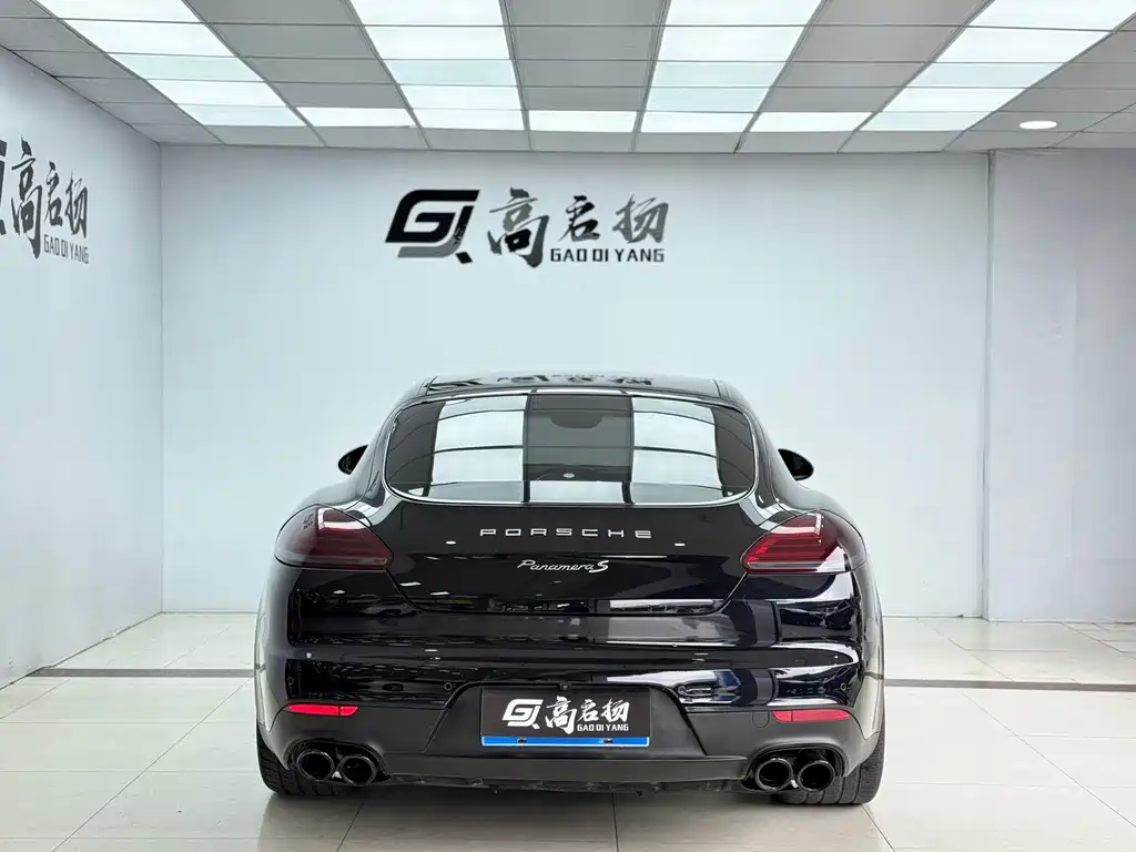 Porsche Panamera 2016 — фото 31