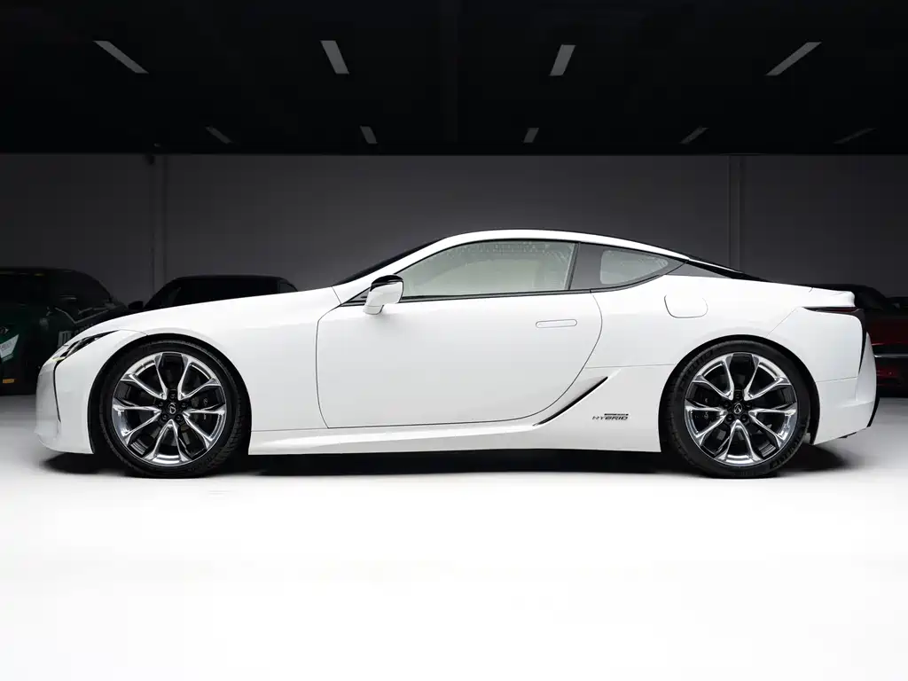 Lexus LC 2018 — фото 5