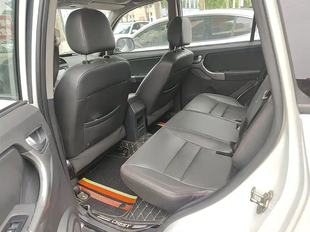 Chery Tiggo 3 2015 — фото 17