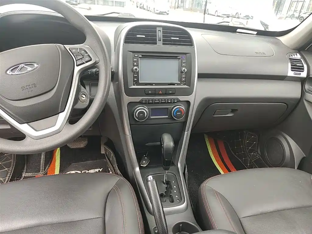 Chery Tiggo 3 2015 — фото 13