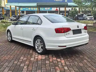 Volkswagen Sagitar 2018