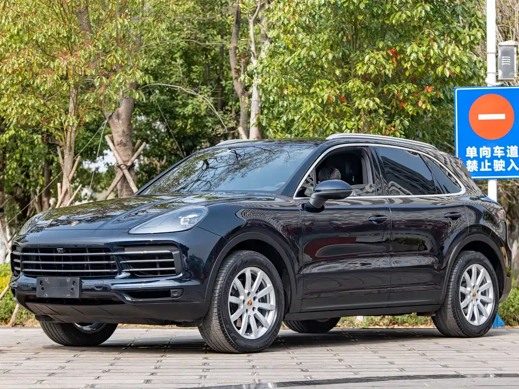 Porsche Cayenne 2018 — фото 1