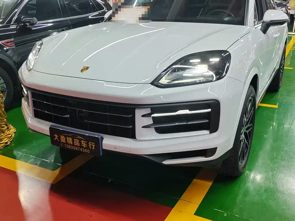 Porsche Cayenne 2025