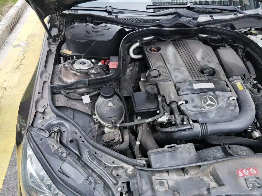 Mercedes-Benz E-Class 2015 — фото 21