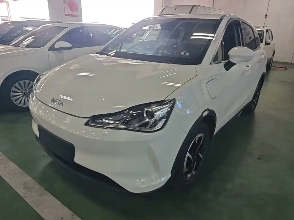 Neta V 2022