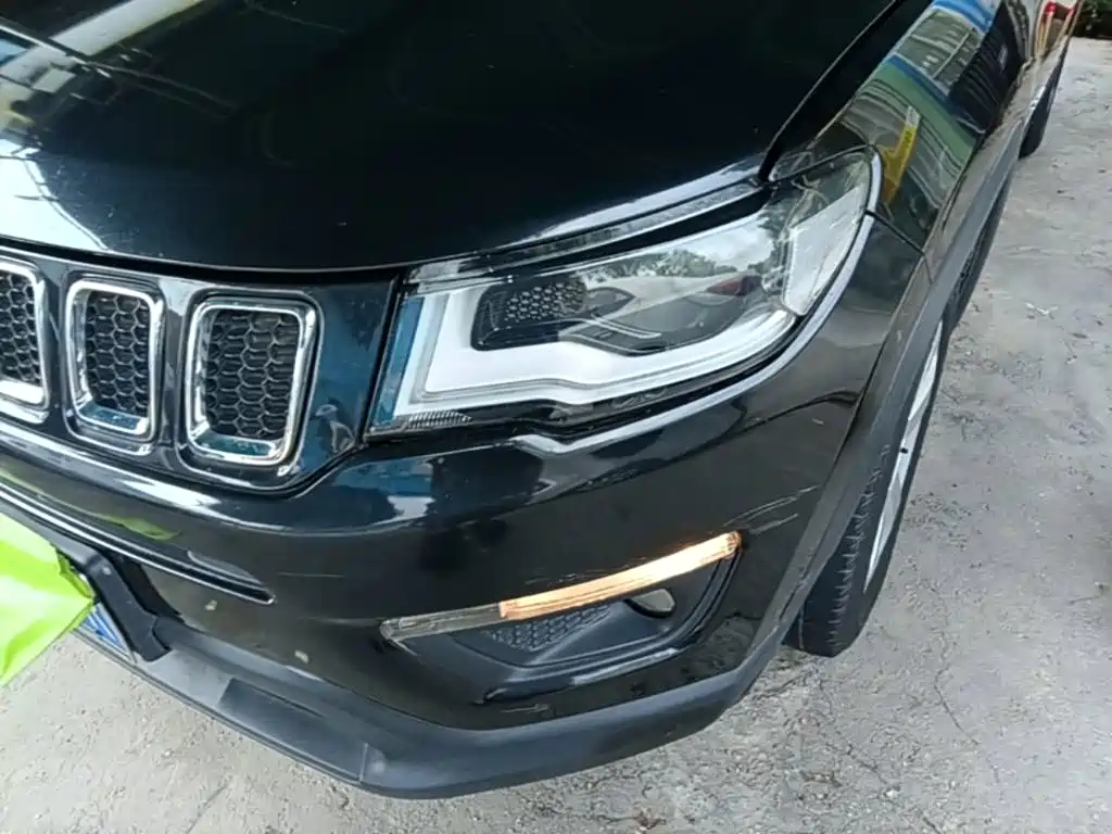 Jeep Compass 2017 — фото 24