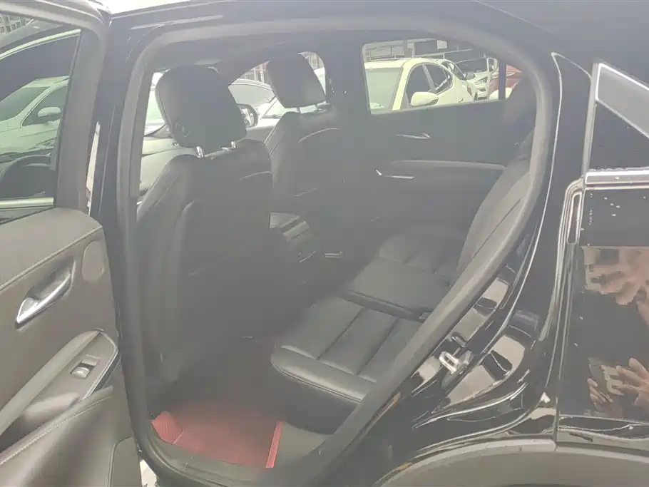 Cadillac XT4 2021 — фото 11