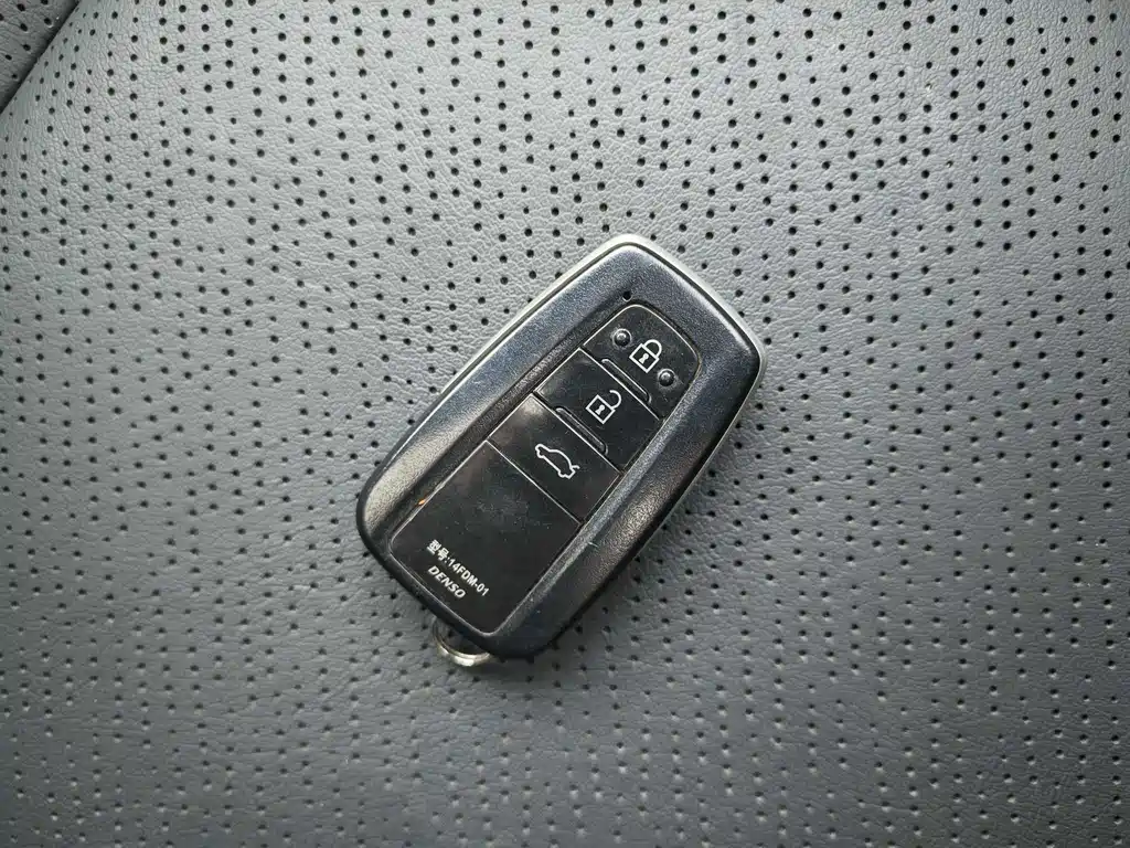 Toyota Avalon 2021 — фото 17