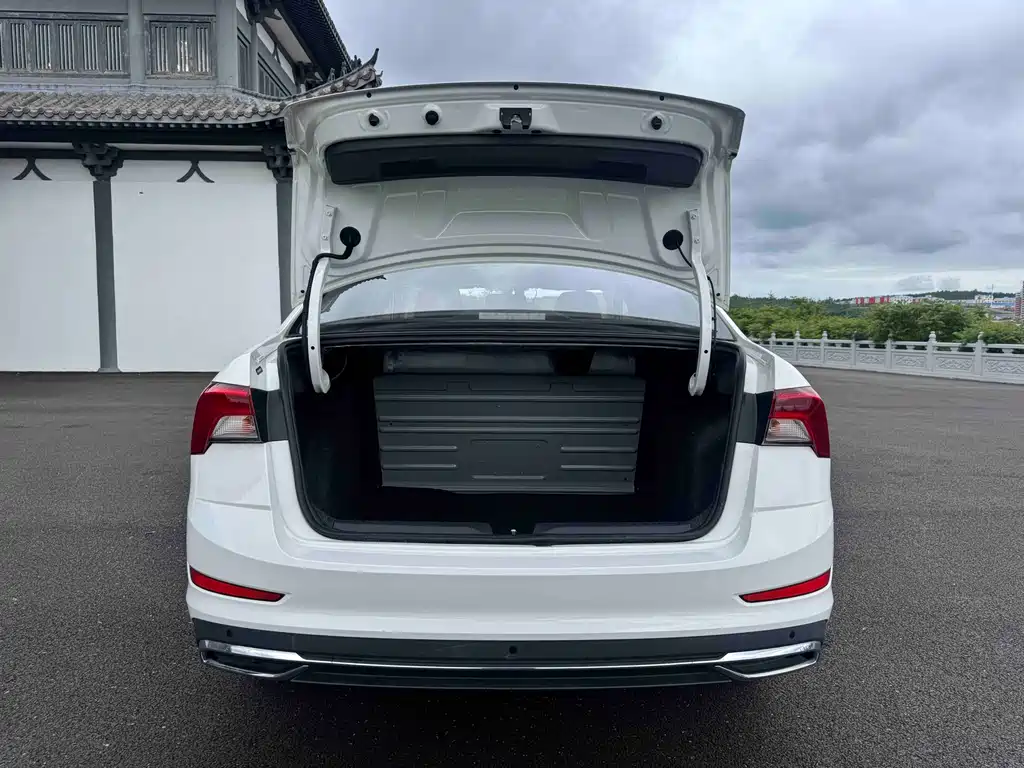Skoda Rapid 2022 — фото 19