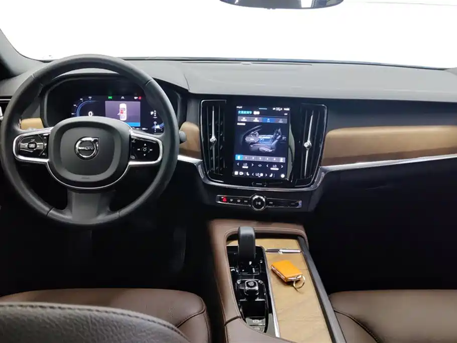 Volvo S90 2023 — фото 12