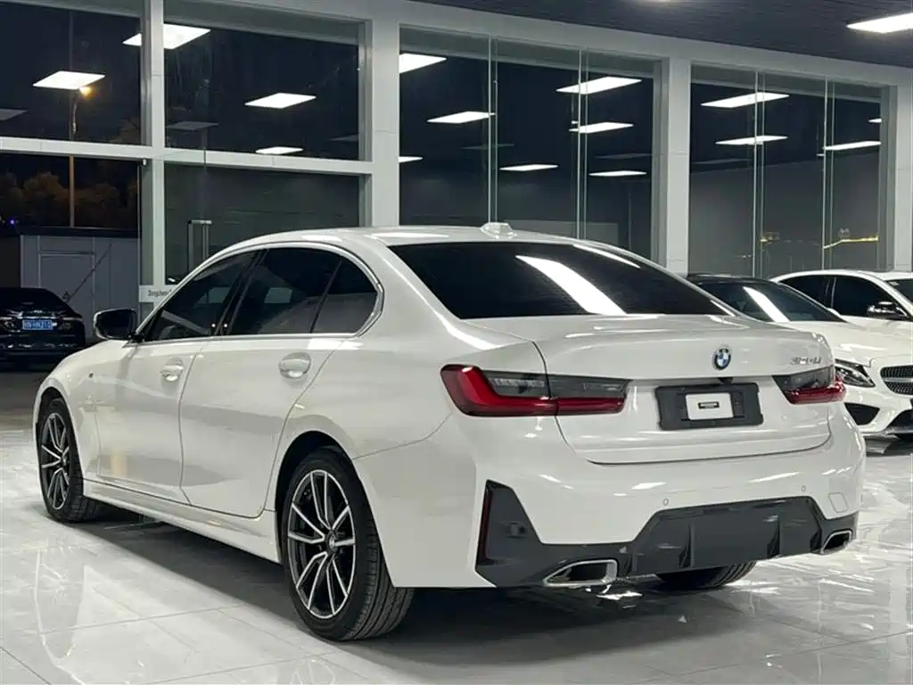 BMW 3 Series 2023