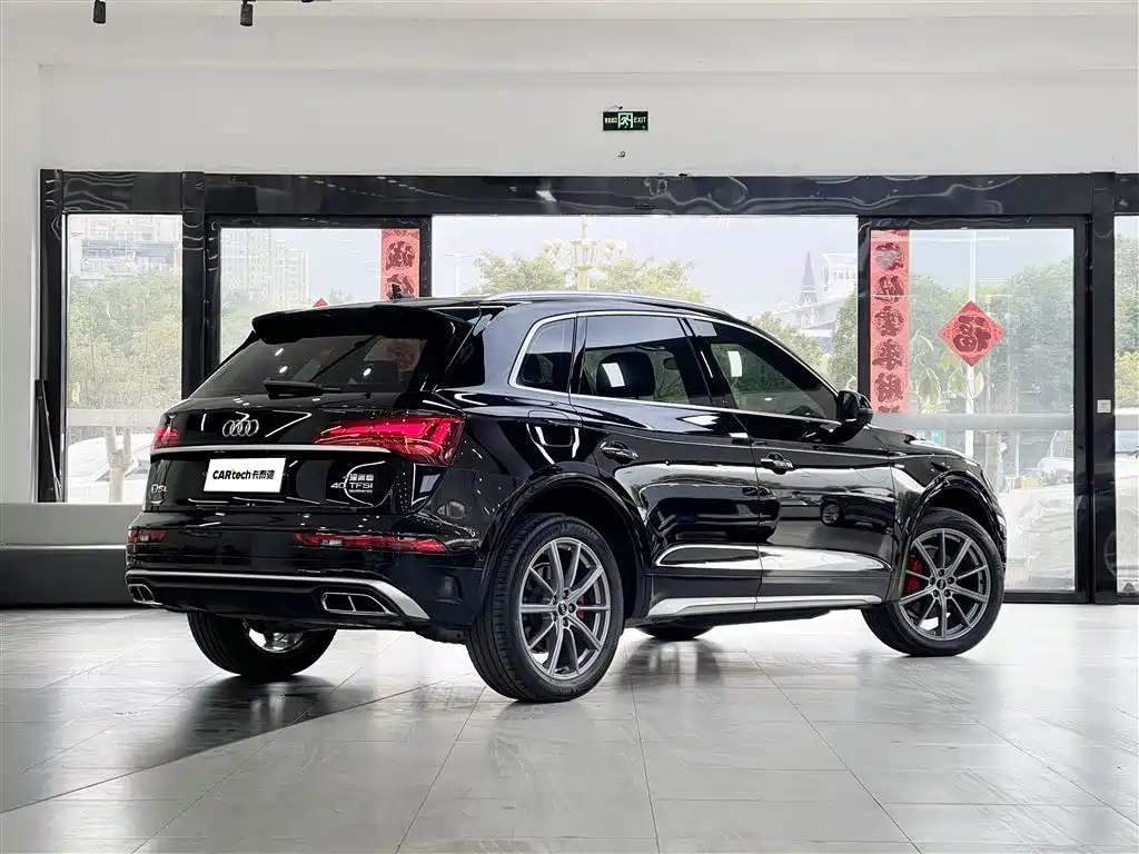 Audi Q5L 2022 — фото 6