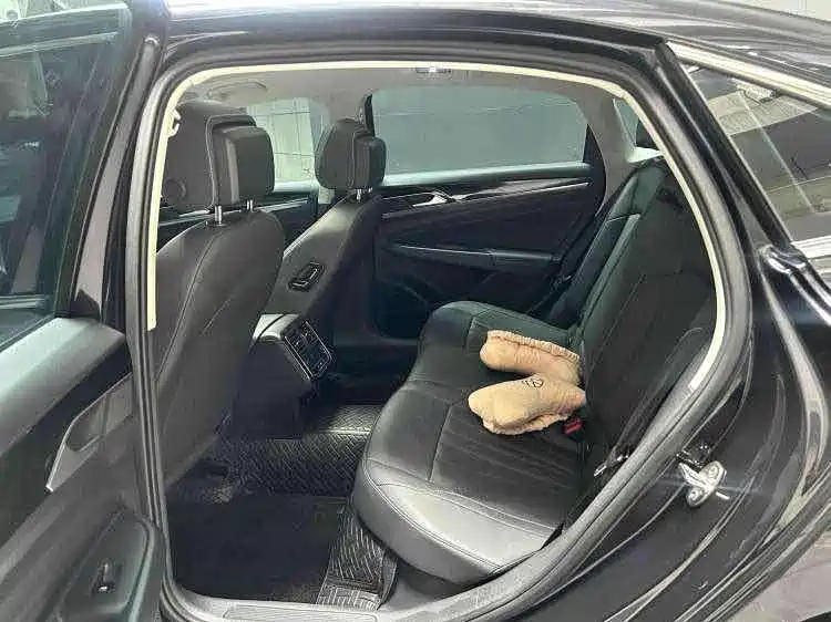 Volkswagen Passat 2025