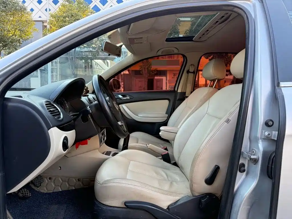 Volkswagen Lavida 2012